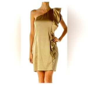 CALVIN KLEIN One shoulder satin dress
Color CHAMPAGNE 
Size 10